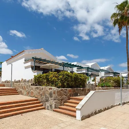 Апартаменты Modern Oasis With Sun & Style 3 Pools Ac Wifi